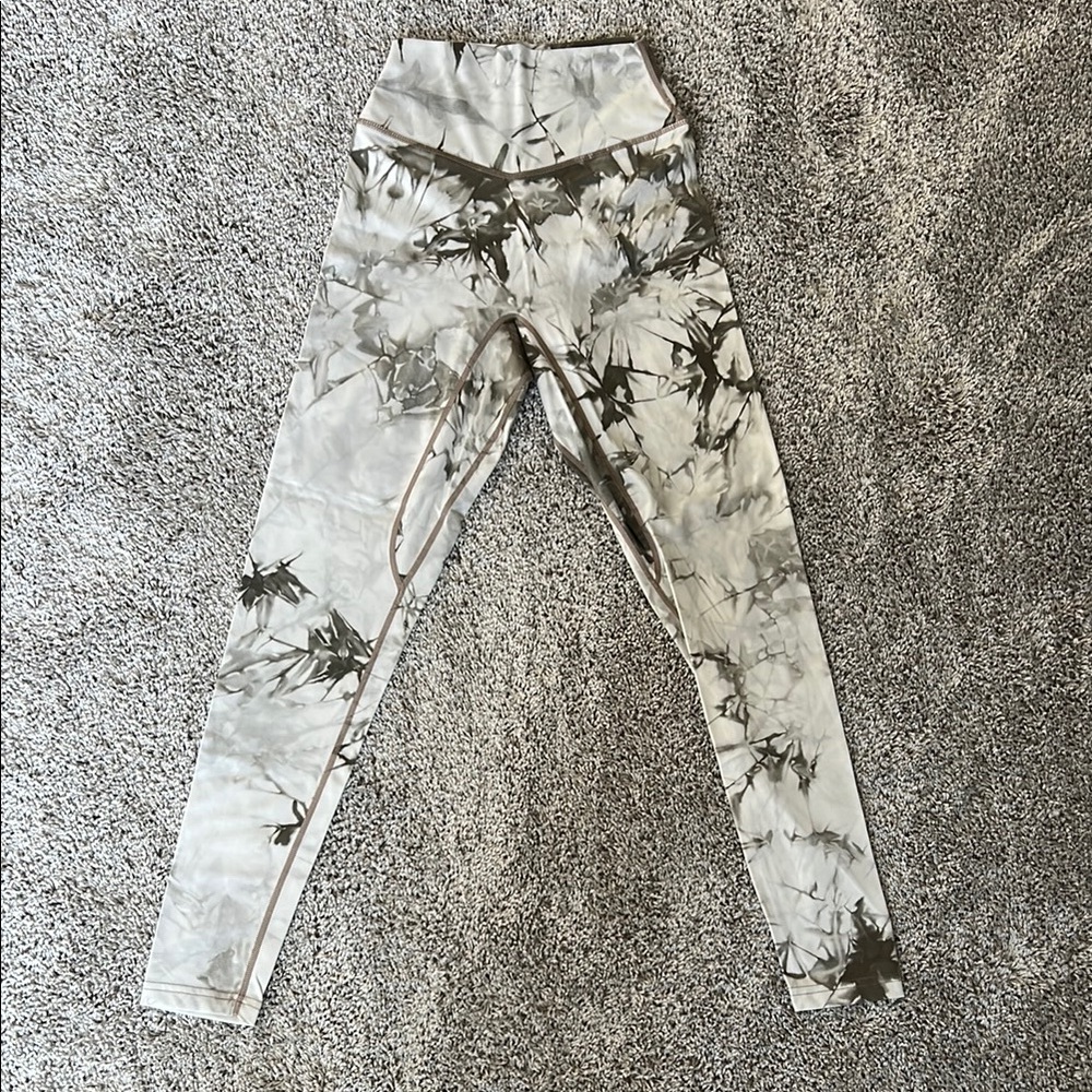 Balance Athletica (now Vitality) Gray Tie-Dye Pattern Women's Leggings
